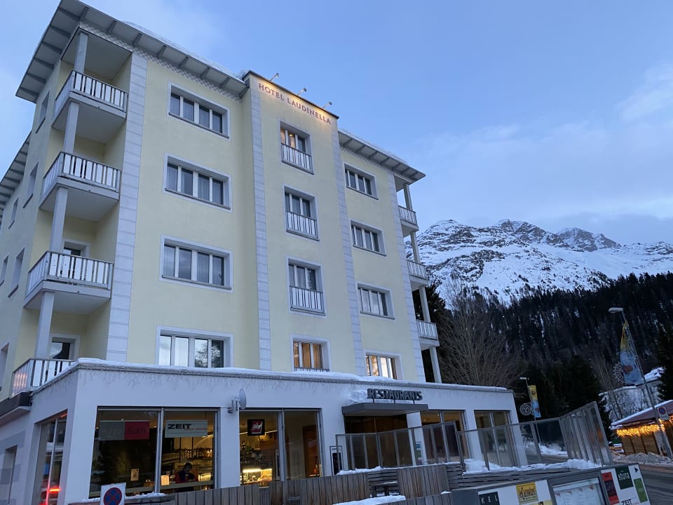 Außenansicht Hotel Laudinella