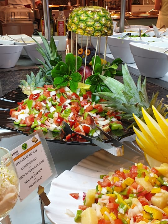 Gastro Universal Hotel Castell Royal