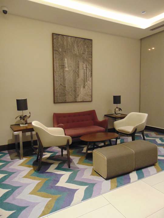Lobby Hampton By Hilton Dubai Airport