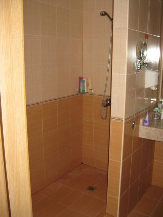Dusche TUI Suneo Serenity Bay