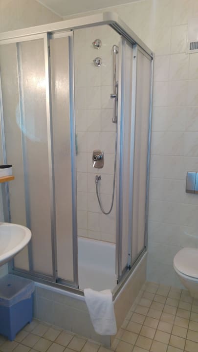 Duschkabine Landhotel Maiergschwendt