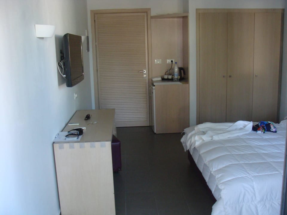 Pokój w budynku głównym Hotel Kakkos Bay