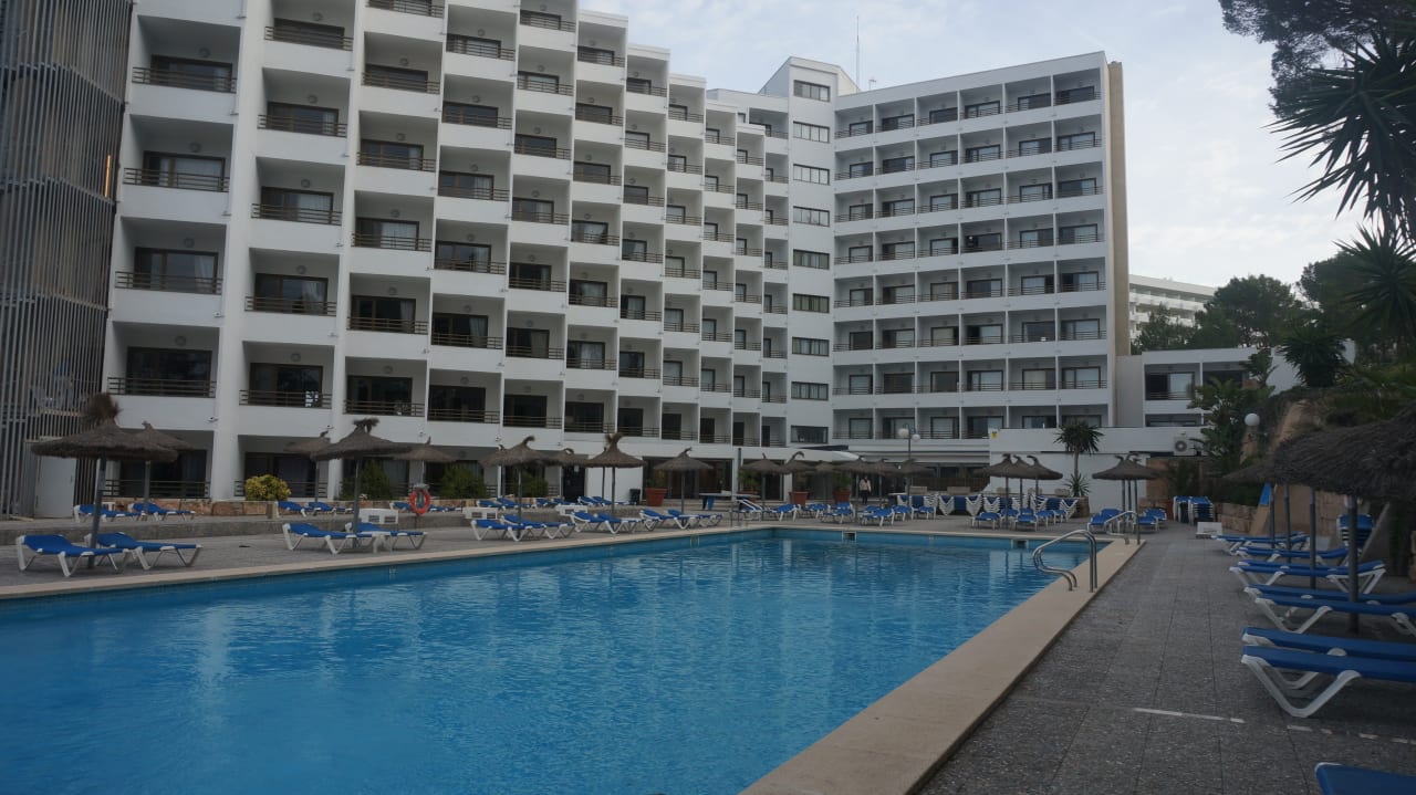 Pool Hotel Vibra Beverly Playa