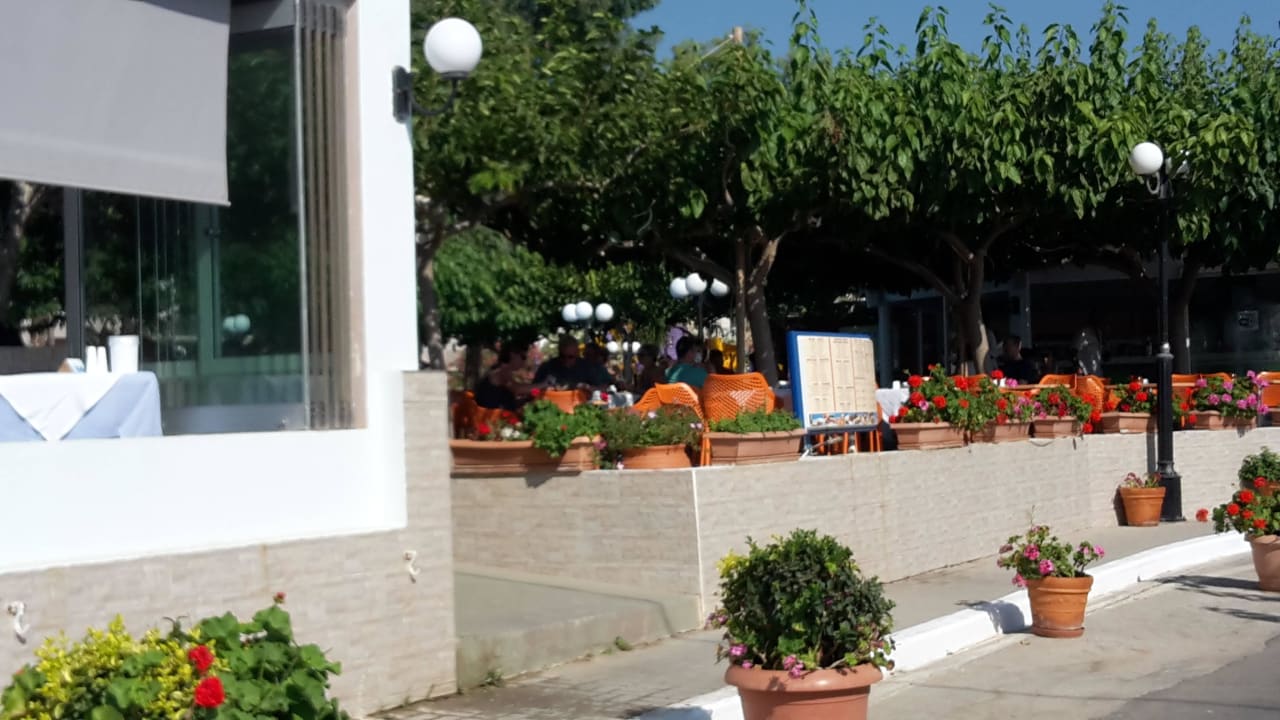 Restaurant von aussen Hotel Corissia Princess