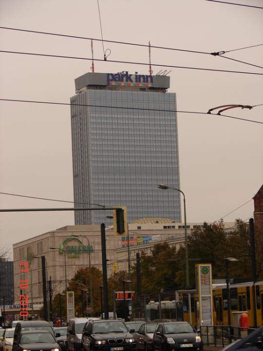 Aus Richtung Liebknechtsstraße Park Inn by Radisson Berlin Alexanderplatz