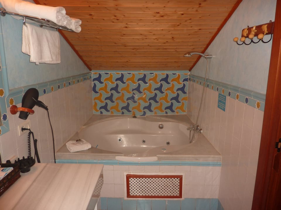 Jacuzzi Suite room Abadia Hotel