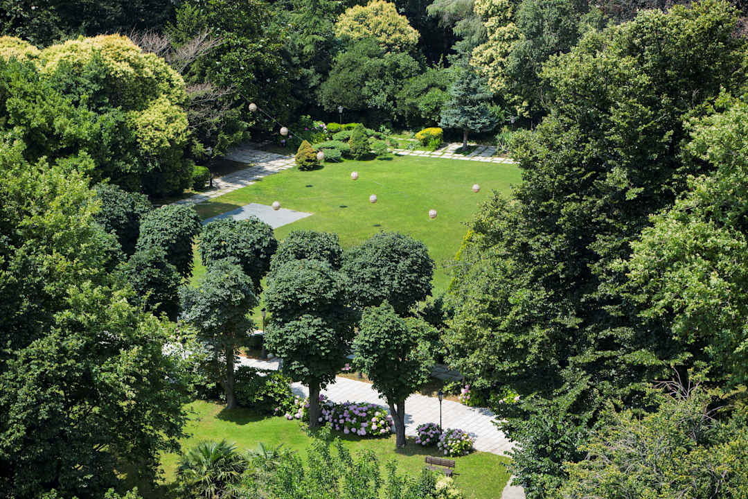 Gartenanlage Hilton Istanbul Bosphorus