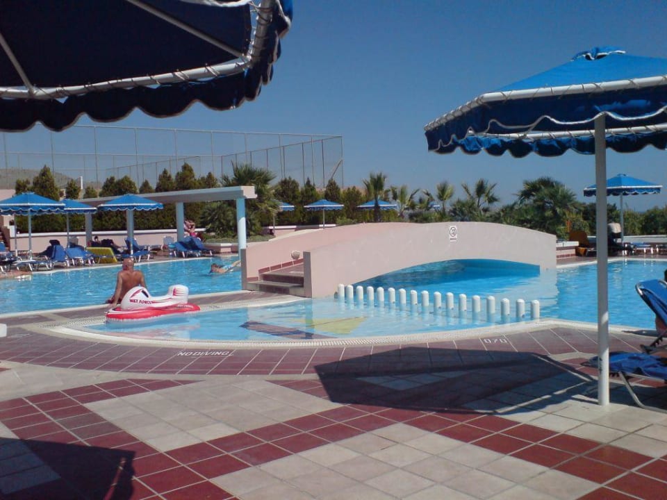 Der obere Pool (Pizzeria)  Mitsis Rodos Village