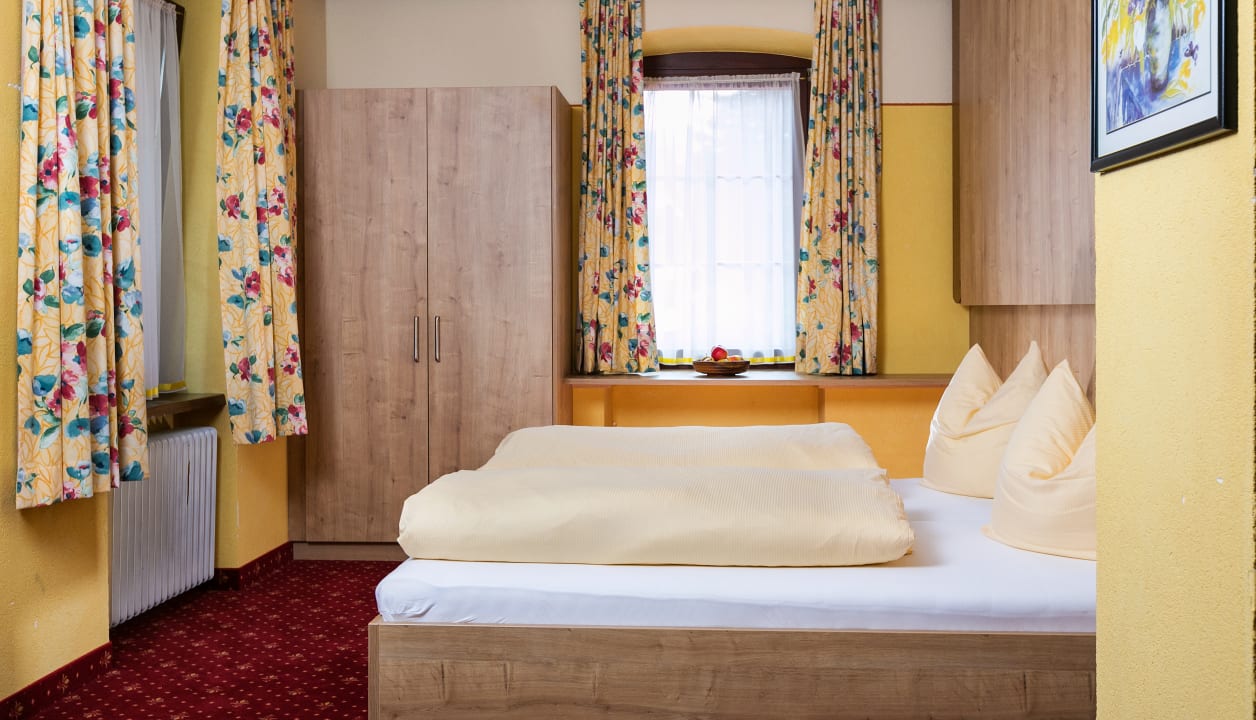 Zimmer Traditionsgasthof Weißbacher