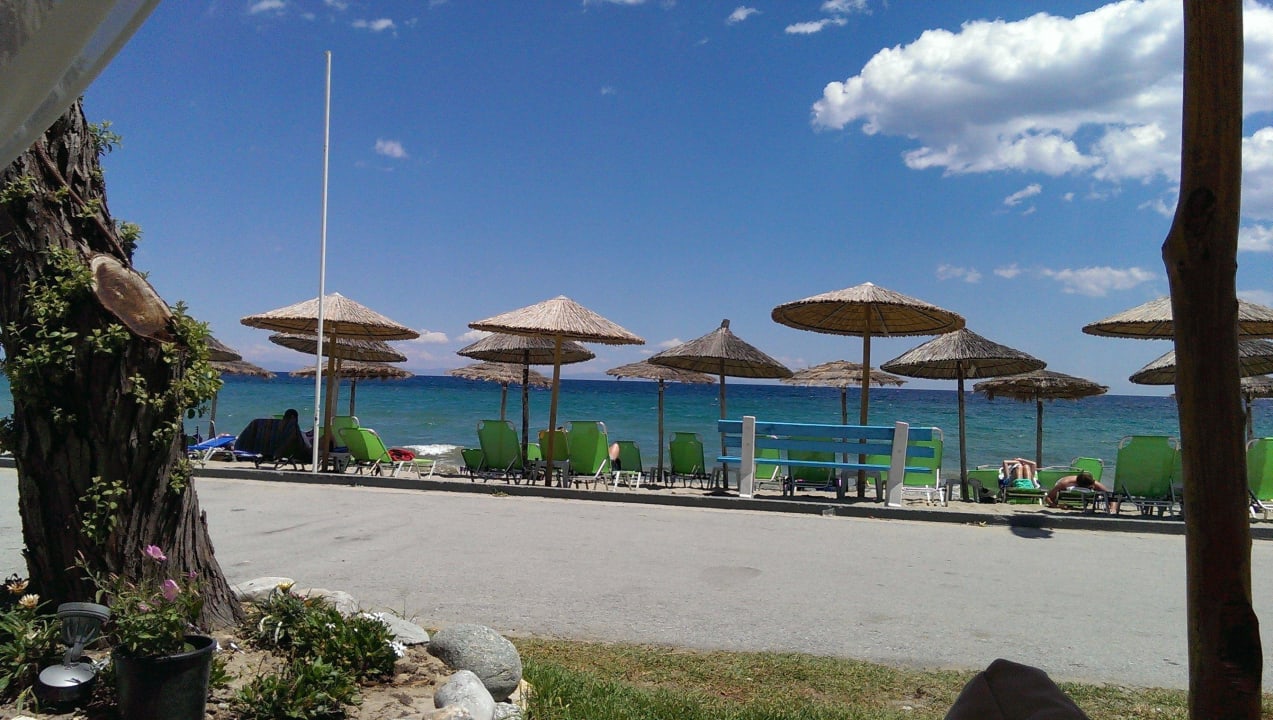 An der Strandbar alltoura Club Hotel Poseidon Palace