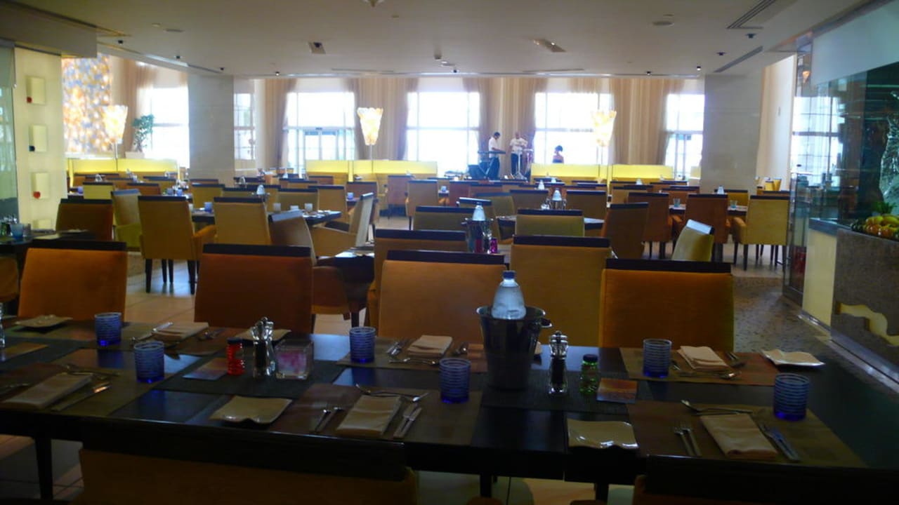 Restaurant The Westin Dubai Mina Seyahi Beach Resort & Marina