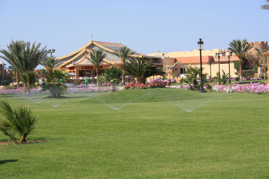 Garten und Asiatisches Reataurant Pickalbatros Dana Beach Resort - Hurghada