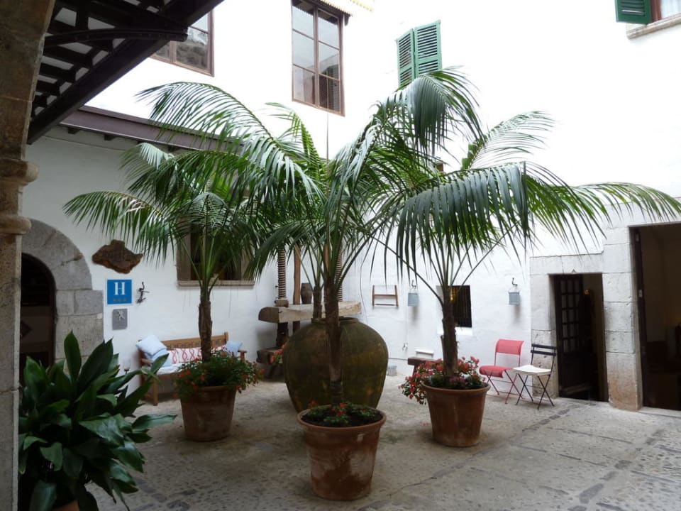 Innenhof Hotel Es Port