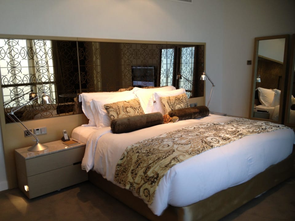 Beautiful design  Conrad Abu Dhabi Etihad Towers