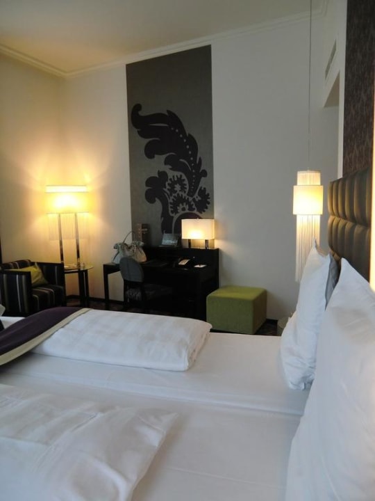 Chambre et bureau Steigenberger Hotel Herrenhof