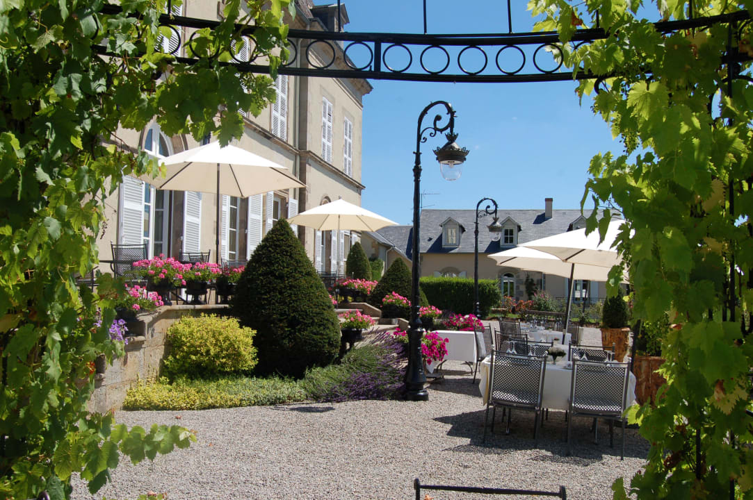 Terrasse Hotel Château d'Ygrande