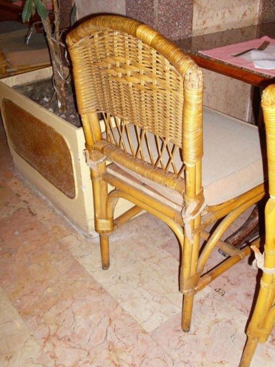 Schmutzige Stühle The Grand Hotel Hurghada
