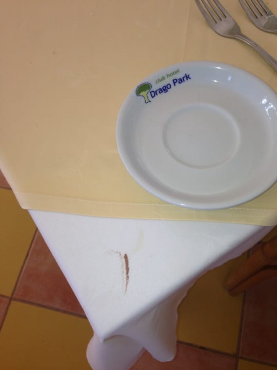 Dreckige Tischdecken Club Hotel Drago Park