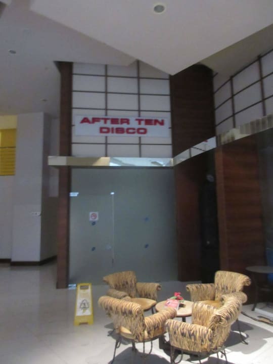 Eingang zur Disco Limak Lara Deluxe Hotel & Resort