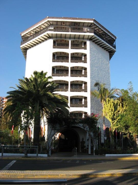 Hoteleingang Hotel Parque Tropical