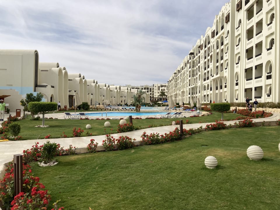 Gartenanlage Gravity Hotel & Aquapark Sahl Hasheesh