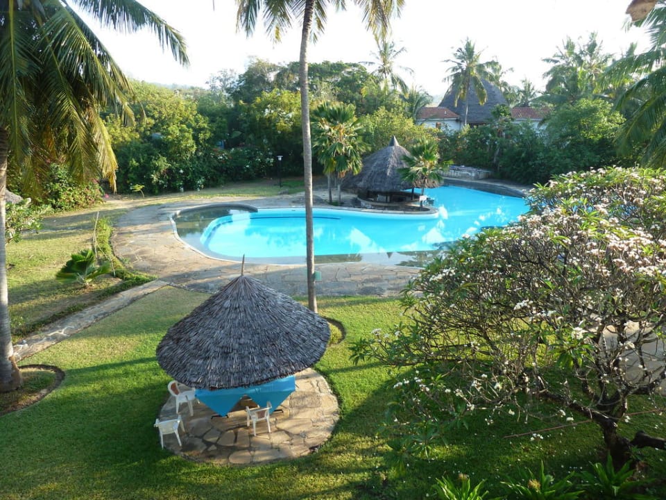 Ausblick Gartenzimmer / zusätzlicher Pool Reef Hotel Mombasa