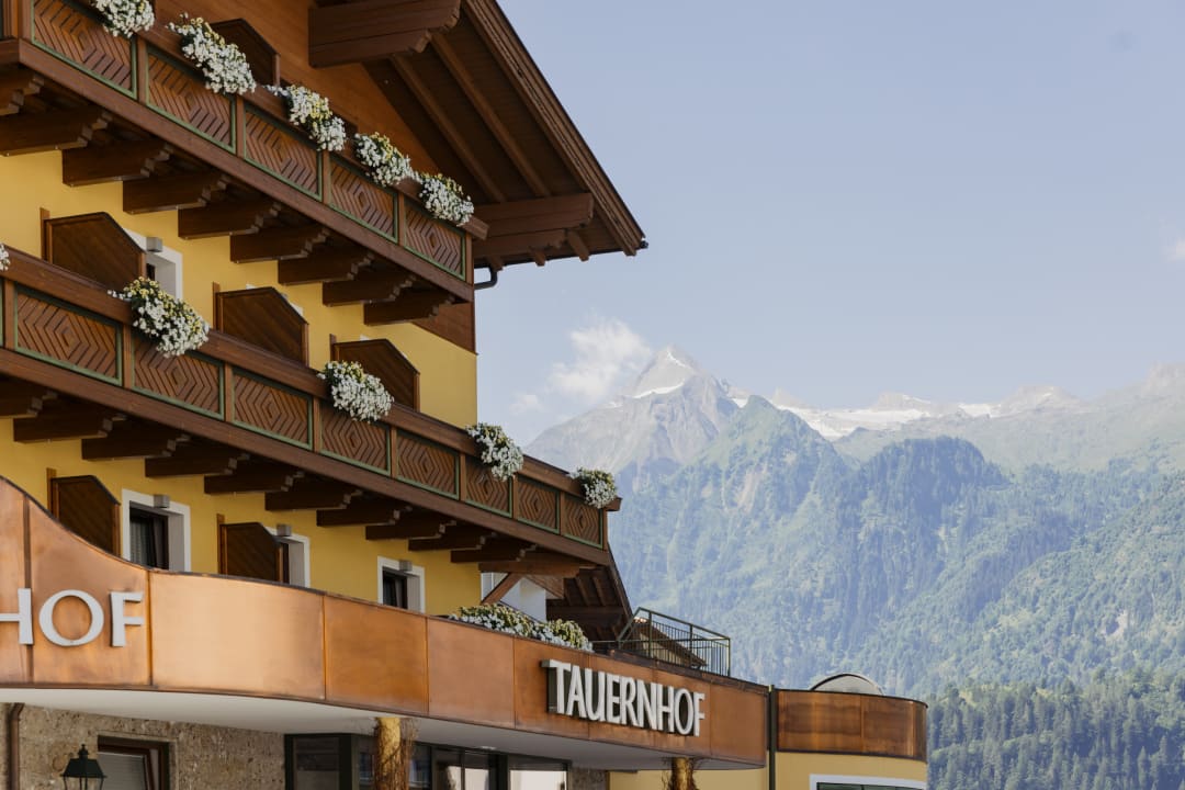 Außenansicht Hotel Tauernhof