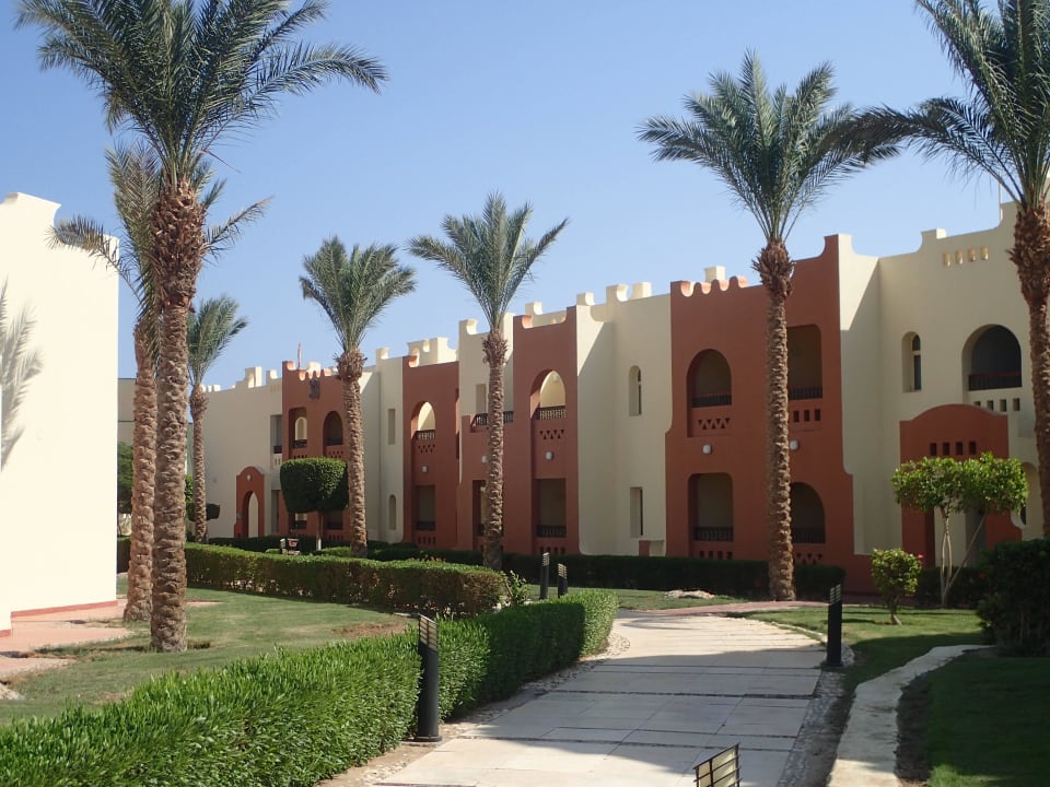 Wege zu den Zimmern SUNRISE Royal Makadi Resort