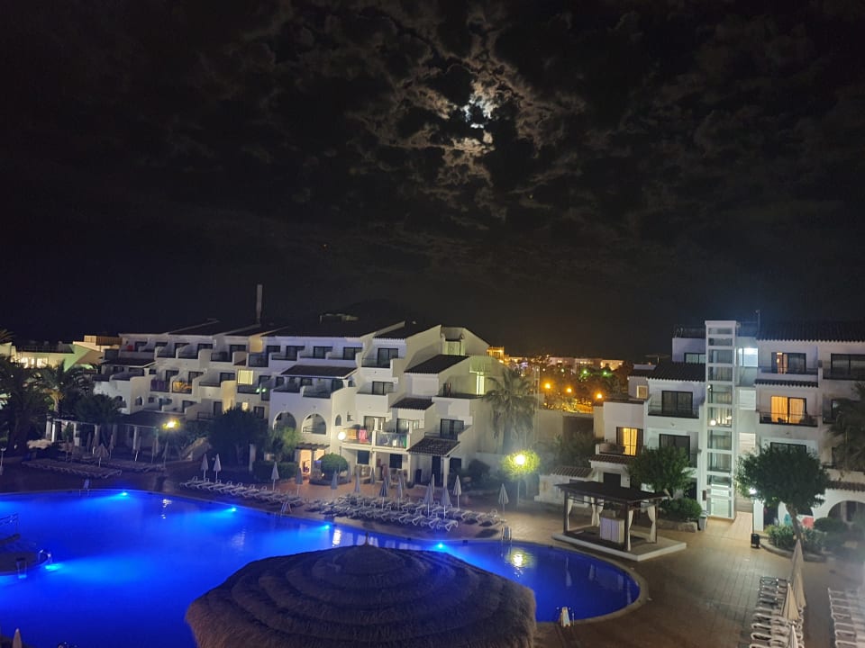 Pool FERGUS Style Bahamas