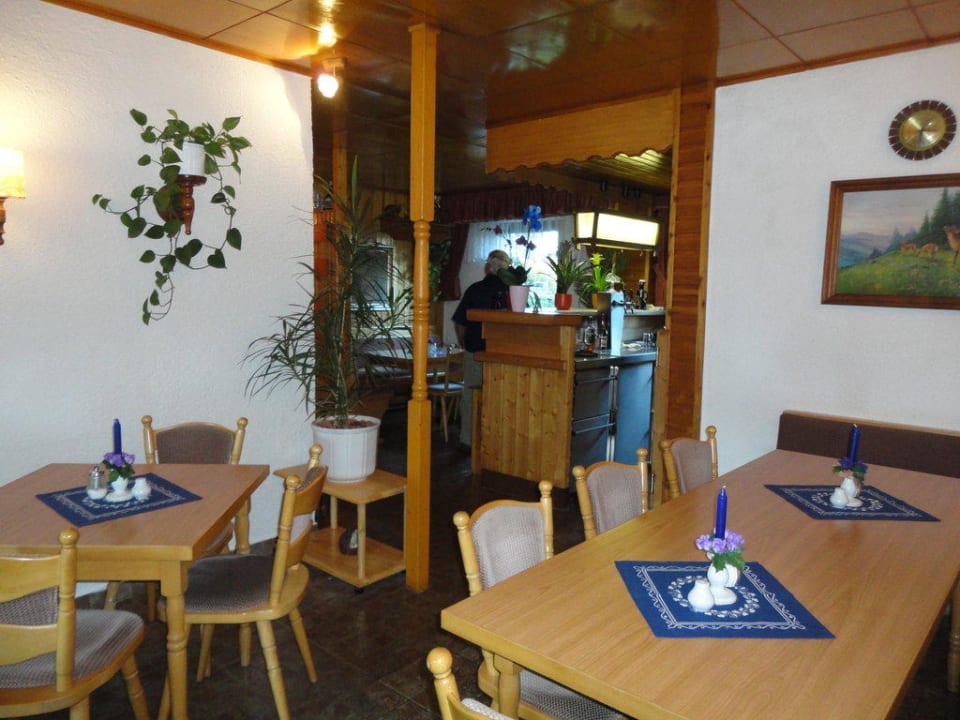 Gastraum Gasthaus Pension Kleine blaue Maus