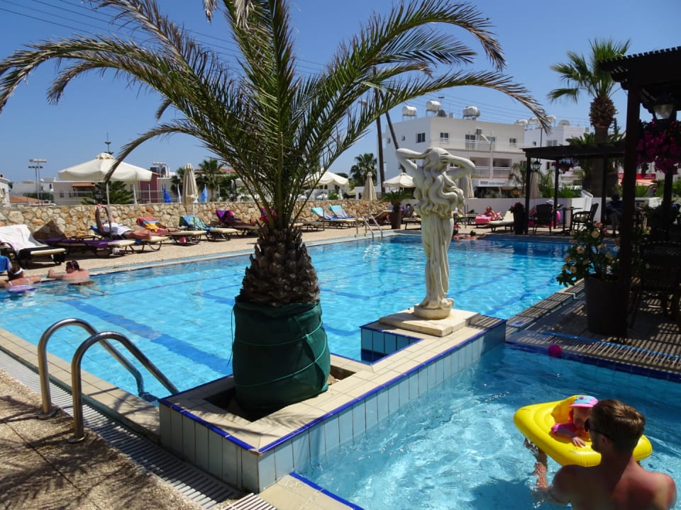 Pool Anais Bay Hotel & Apartments