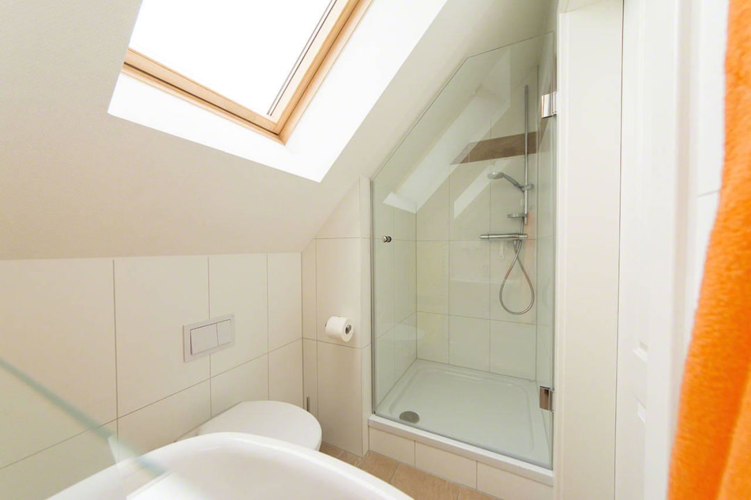 Badezimmer oben Ferienwohnung Krabbenkorb Greetsiel