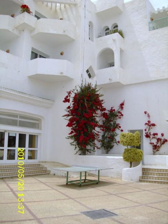 Aussenansicht eines Teils des Hotels Hotel El Mouradi Skanes Beach