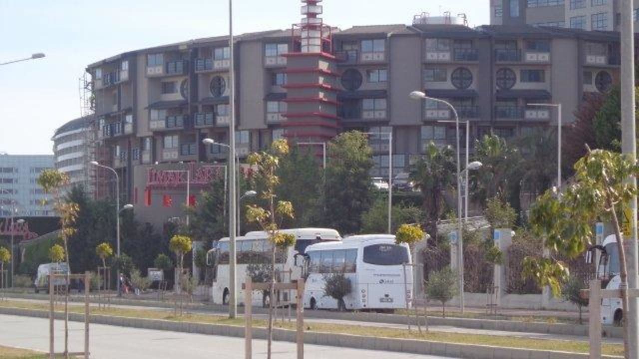 Blick von der Straße Limak Lara Deluxe Hotel & Resort