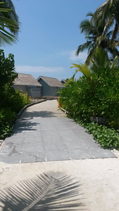 Zugang zu den Thundi Poolvillen Kuramathi Maldives