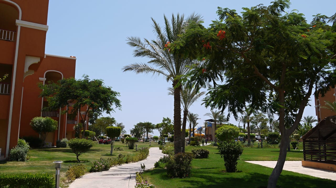 Cesta k dětskému bazénu s tobogány Sentido Caribbean World Soma Bay