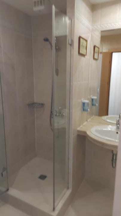 Zimmer Effect Grand Victoria Hotel