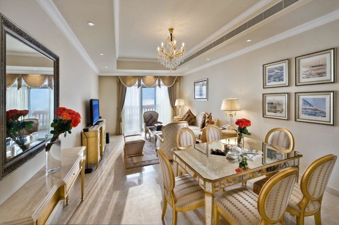 Suite Living Room/Dining Area Kempinski Hotel & Residences Palm Jumeirah