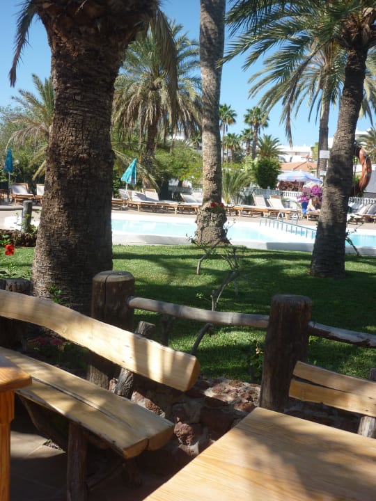 Poolbar HL Miraflor Suites Hotel