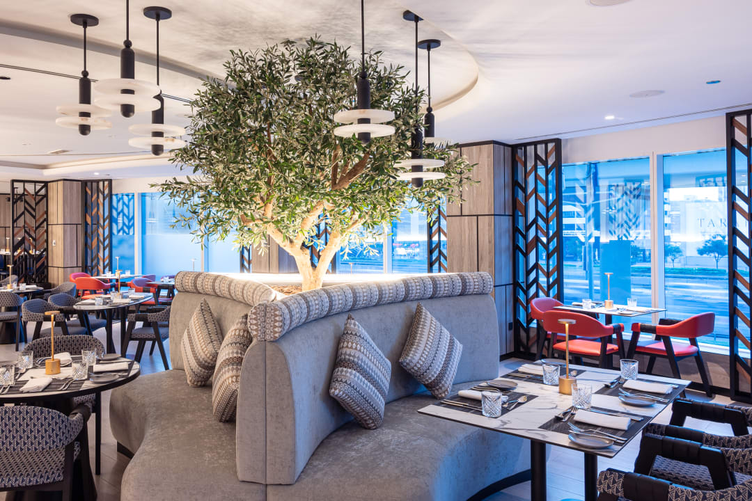 Gastro Rose Rayhaan by Rotana