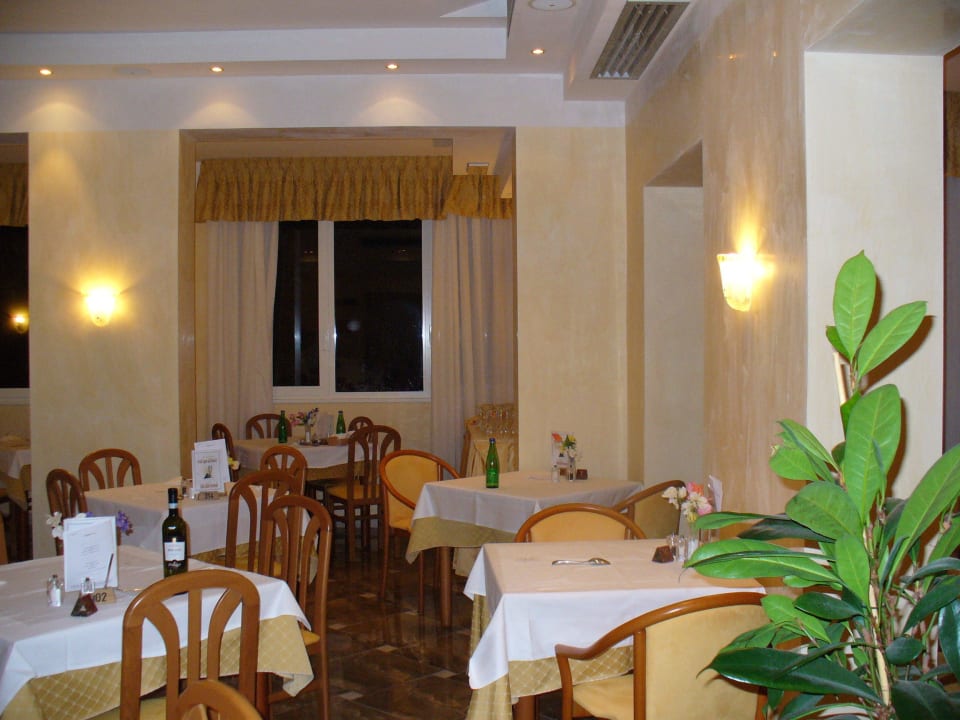 Spartanische Einrichtung Hotel Sogno del Benaco