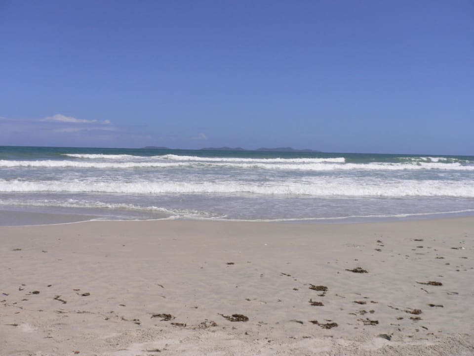 Playa al Agua Hotel Isla Caribe Beach