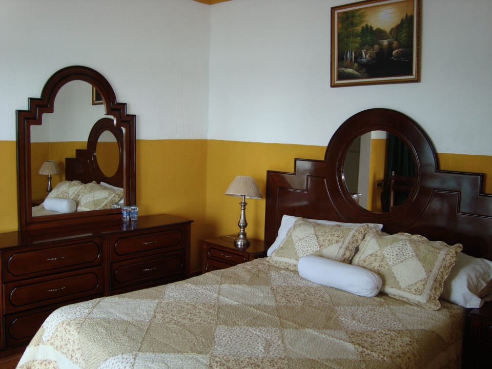 Habitación matrimonial Hotel Villa del Lago