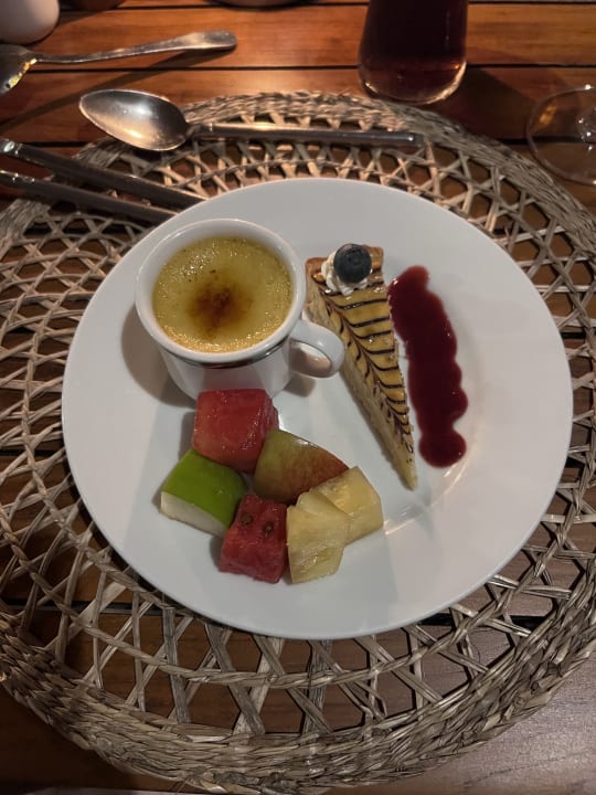 Gastro Filitheyo Island Resort