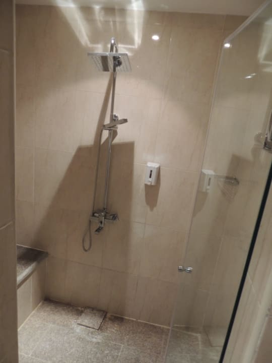 Badezimmer im 100er Bereich Pickalbatros Alf Leila Wa Leila Resort - Neverland Hurghada