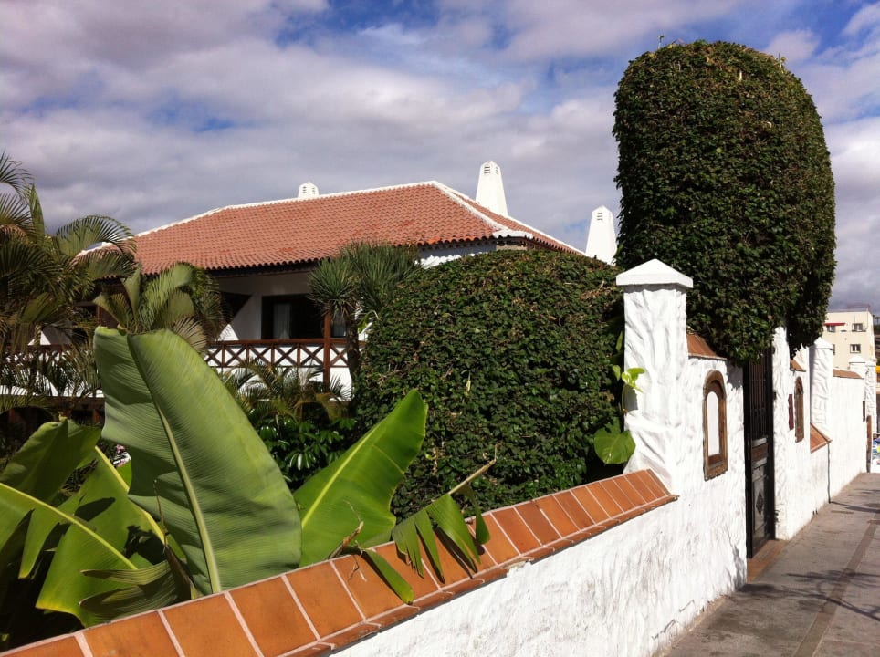 From street Hotel Paradero I
