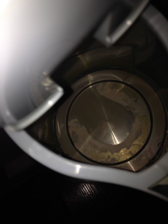 Blick in den Wasserkocher - eklig Pension Fortuna