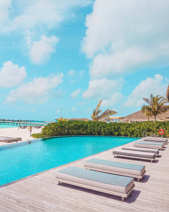 Pool Le Meridien Maldives Resort & Spa