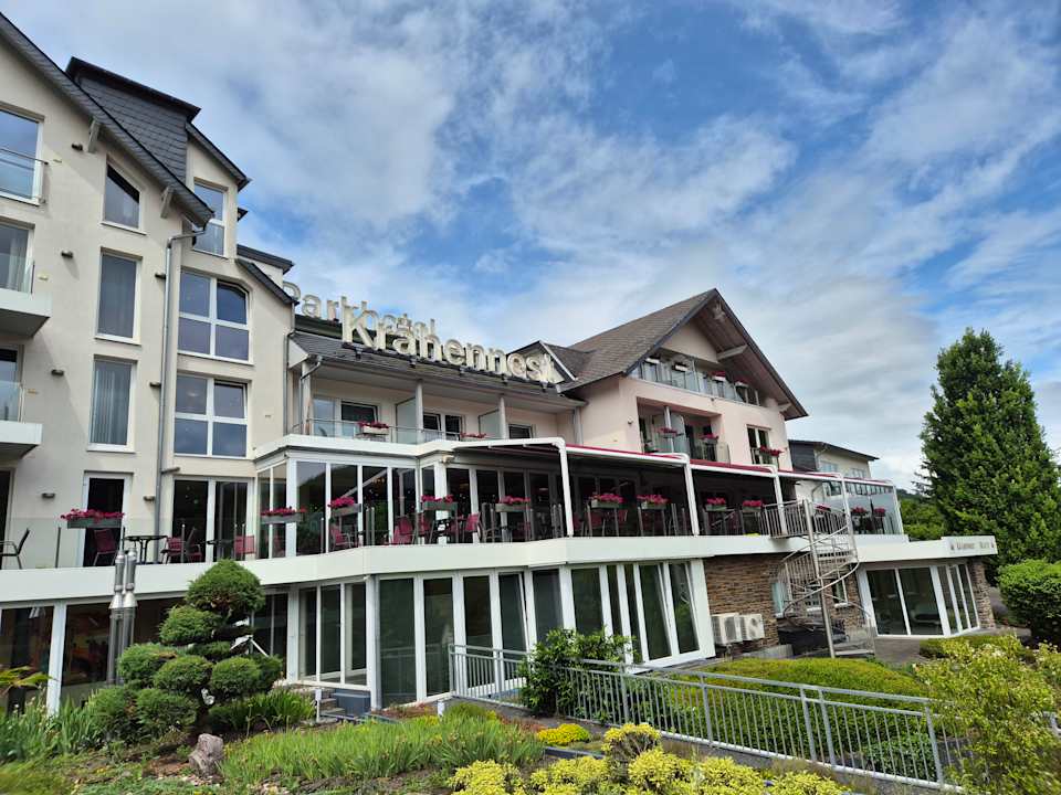 Außenansicht Moselstern Parkhotel Krähennest