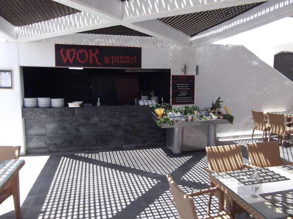 Mittagsbüffet The Orangers Beach Resort and Bungalows